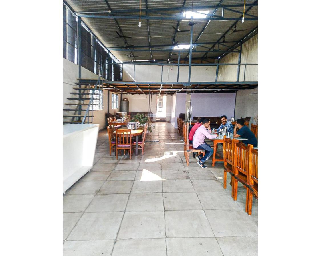 Krittika Rao Dhaba By Wb Inn Gurgaon Eksteriør bilde